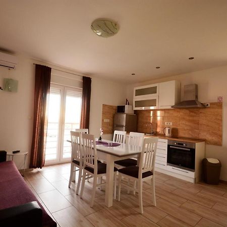 Kala And Tina Apartments Podstrana Ngoại thất bức ảnh