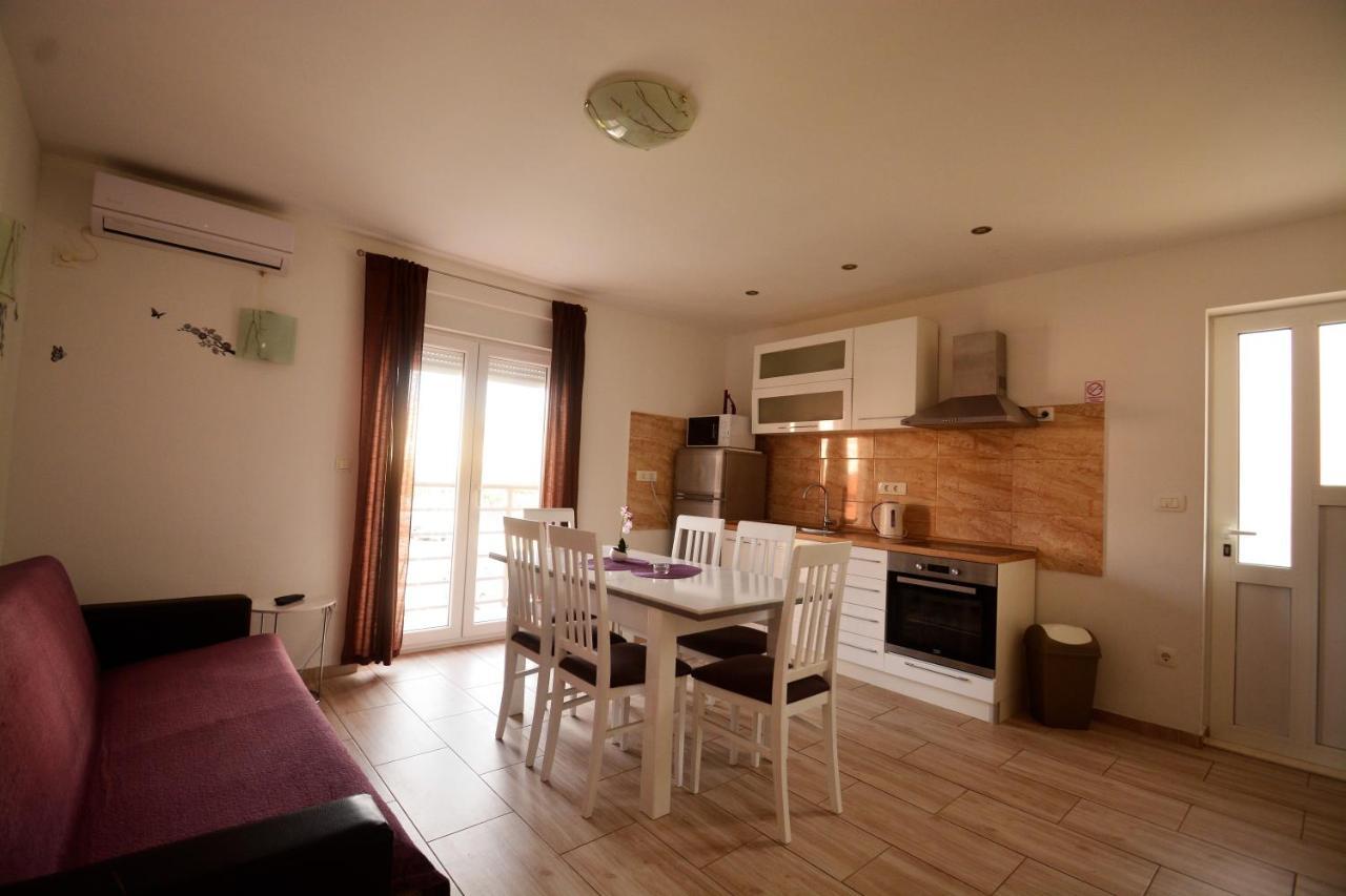 Kala And Tina Apartments Podstrana Ngoại thất bức ảnh