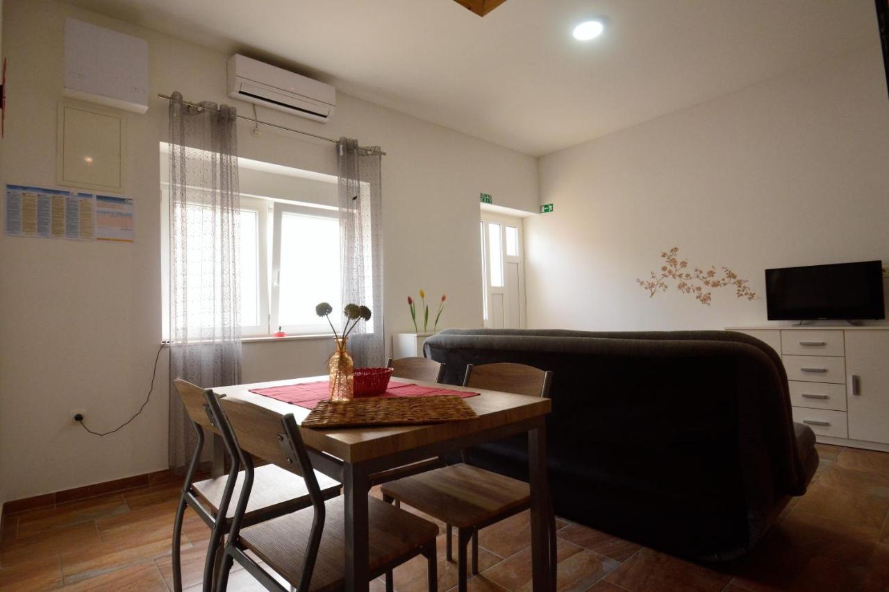 Kala And Tina Apartments Podstrana Ngoại thất bức ảnh